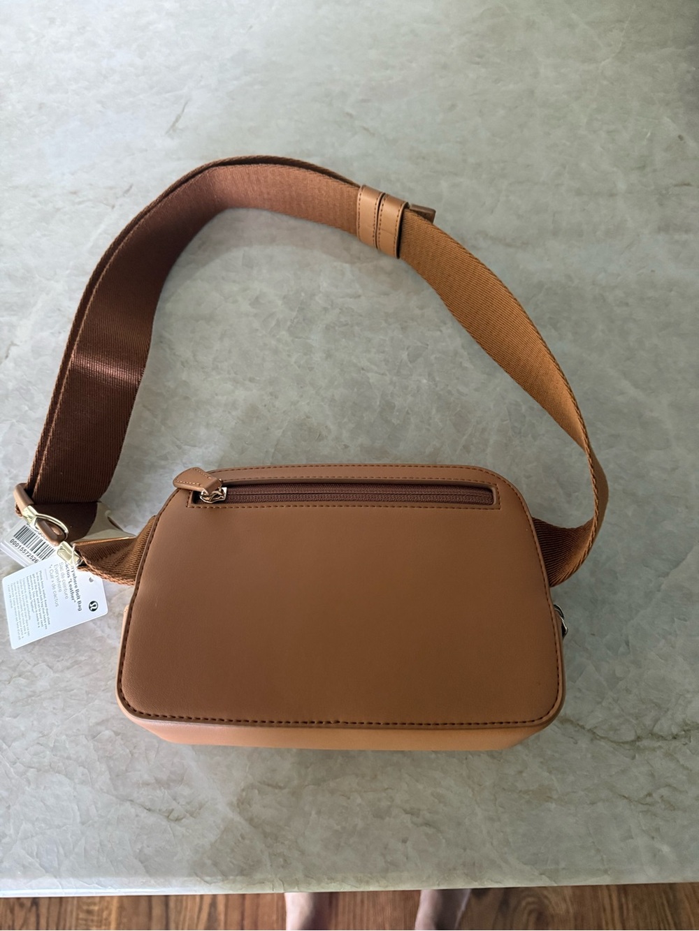 NWT lululemon Everywhere Belt Bag Cactus Leather Chestnut Brown Gold Hardware - Picture 3 of 8